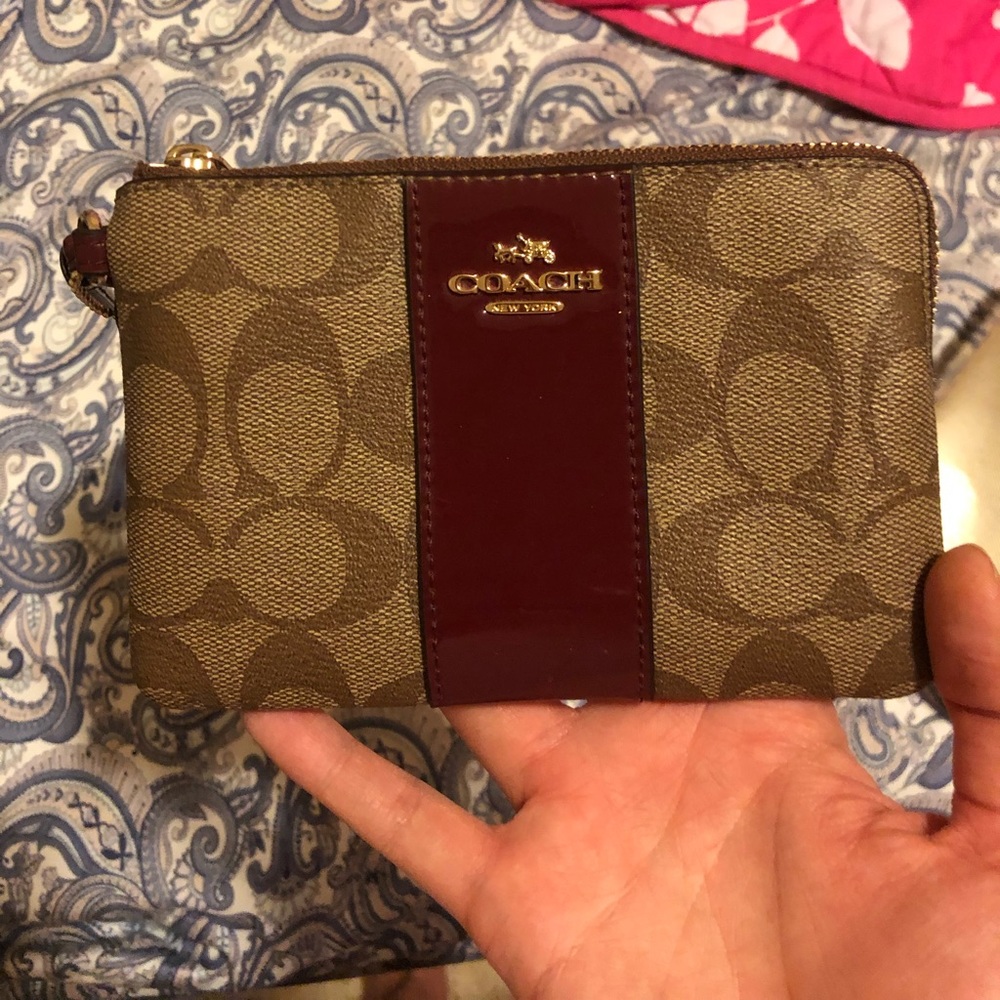 NEW Coach Zip Wallet in Khaki Burgundy